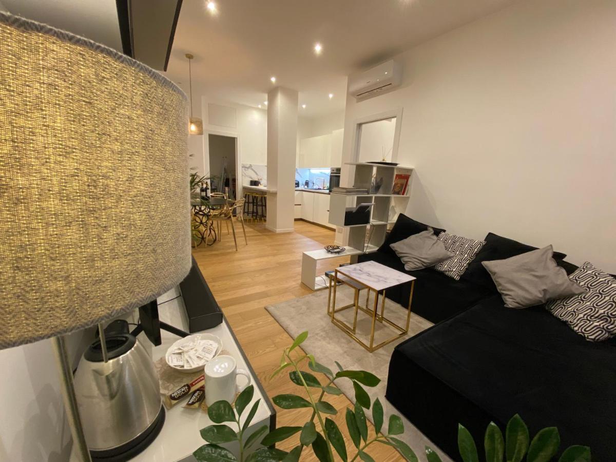Luxury Modern Apartment Milaan Buitenkant foto